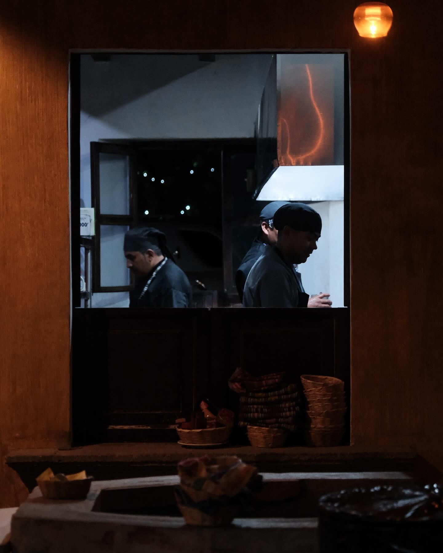 A Tale of Two Contrasts: An Impromptu Photoshoot at 7caldos Restaurant